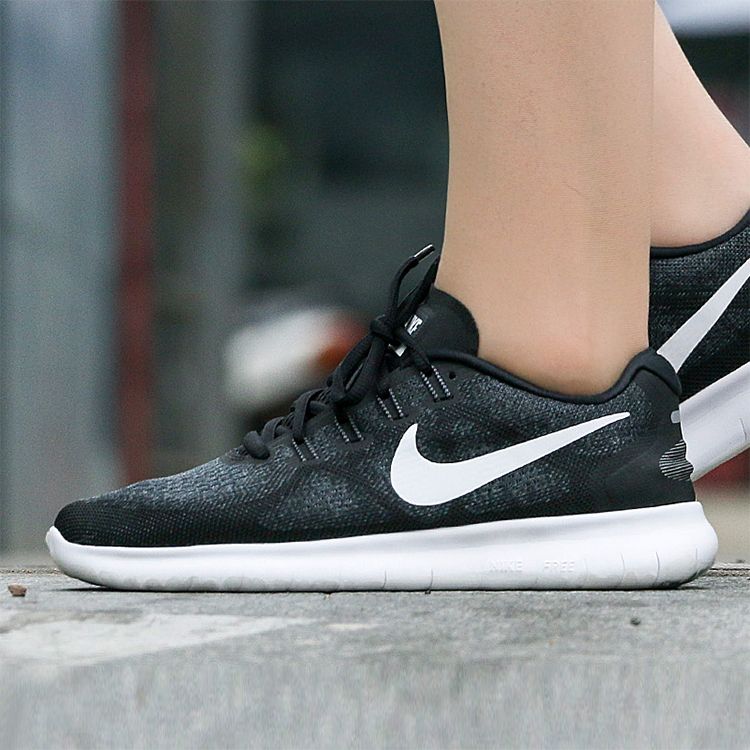 耐克 女鞋 2018夏季free rn 赤足5.