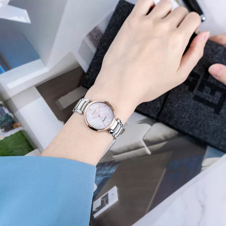 西铁城CITIZEN 光动能手表时尚简约女表EM0854-89Y/EM0853-81Y