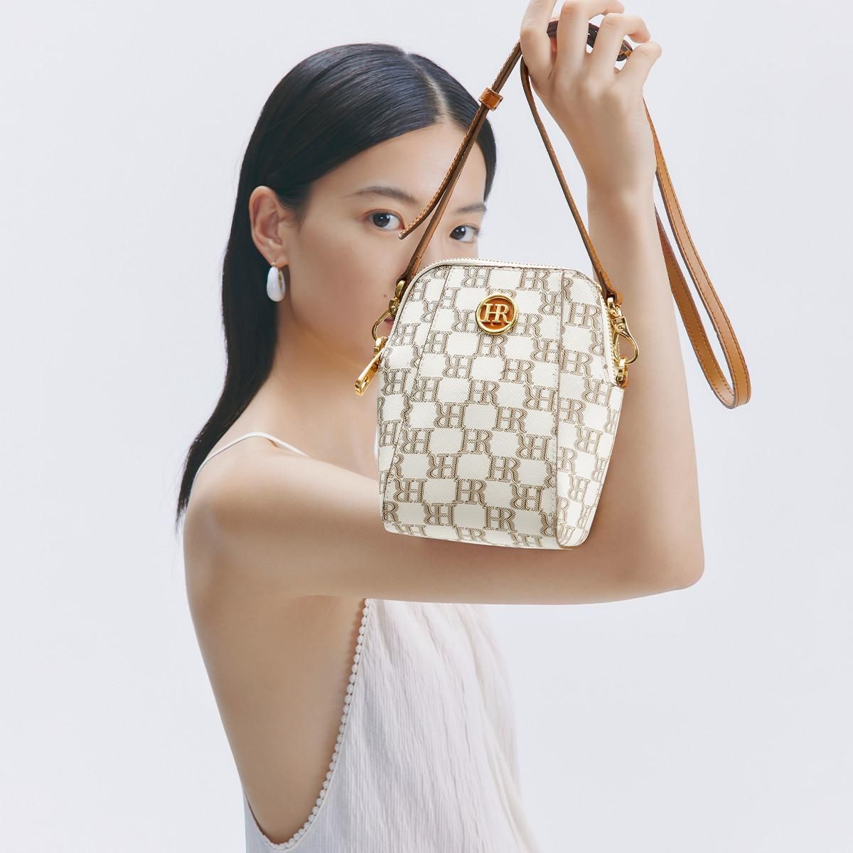 HR赫莲娜女包出游多袋时尚印花休闲小包包女士斜挎单肩包手机包 米白色/棕色 15.5cm*8.7cm*17.5cm